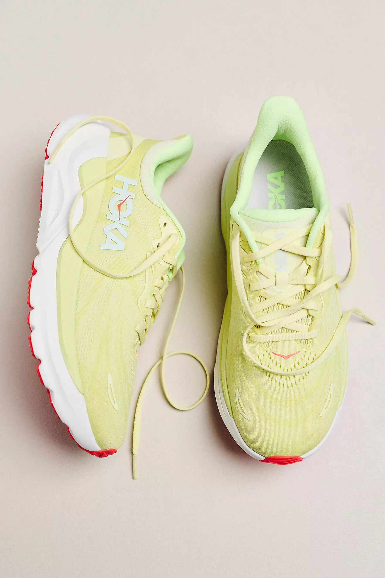 HOKA® Arahi 8 Sneakers | Anthropologie (US)
