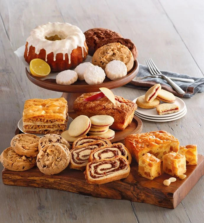 Signature Bakery Assortment | Harry & David