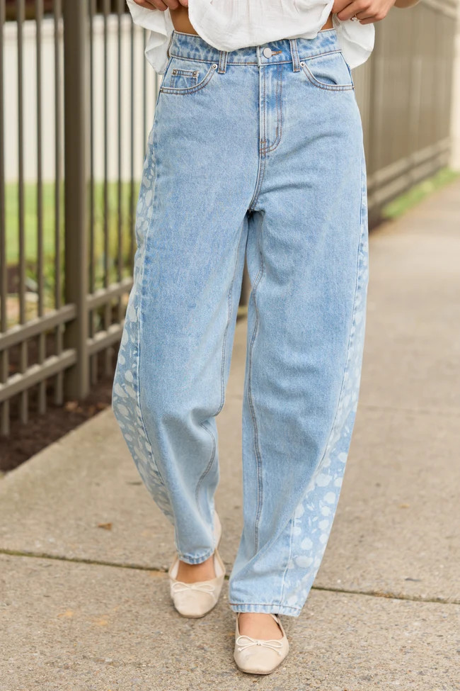 Sevyn Floral Barrel Print Jeans Light Wash 25 | Pink Lily
