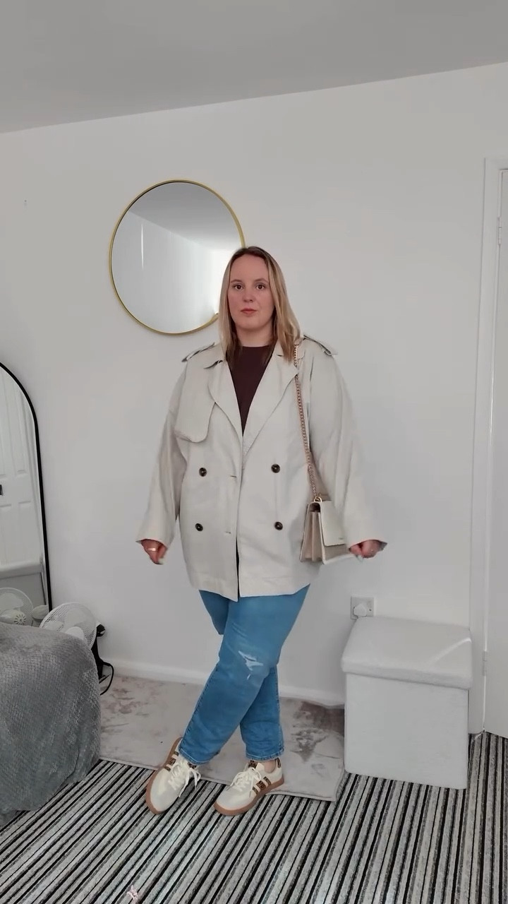 Elevate your jeans & t-shirt for autumn with some layering. 
Each jacket gives the look a completely different style and I love it. 

Autumn is for layers 🍂 

#layering #autumn #transitionalstyle #autumnoutfits #autumnfashion #jackets

#LTKjeans #LTKuk #LTKautumn