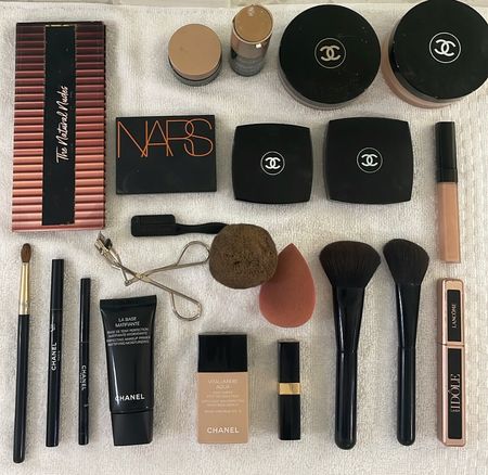I love a makeup lay flat 😍

#LTKbeauty