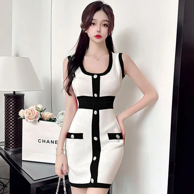 Cassidy - Sleeveless Scoop Neck Contrast Trim Mini Sheath Dress | YesStyle | YesStyle Global