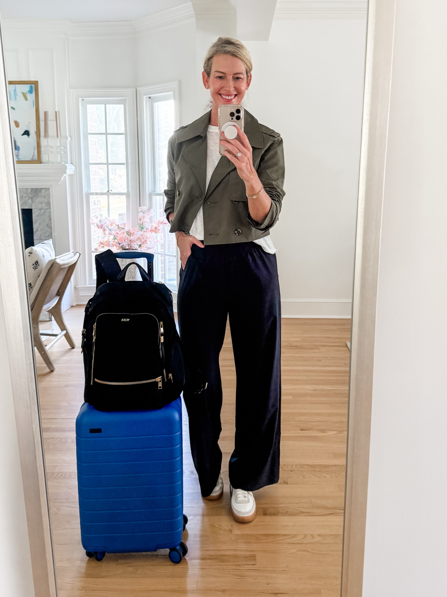 Travel outfit #otd these pants are @beyondyoga and Insane!! So comfy and perfect lightweight material to wear on a flight and still look elevated 

#LTKTravel #LTKFallSale #LTKOver40