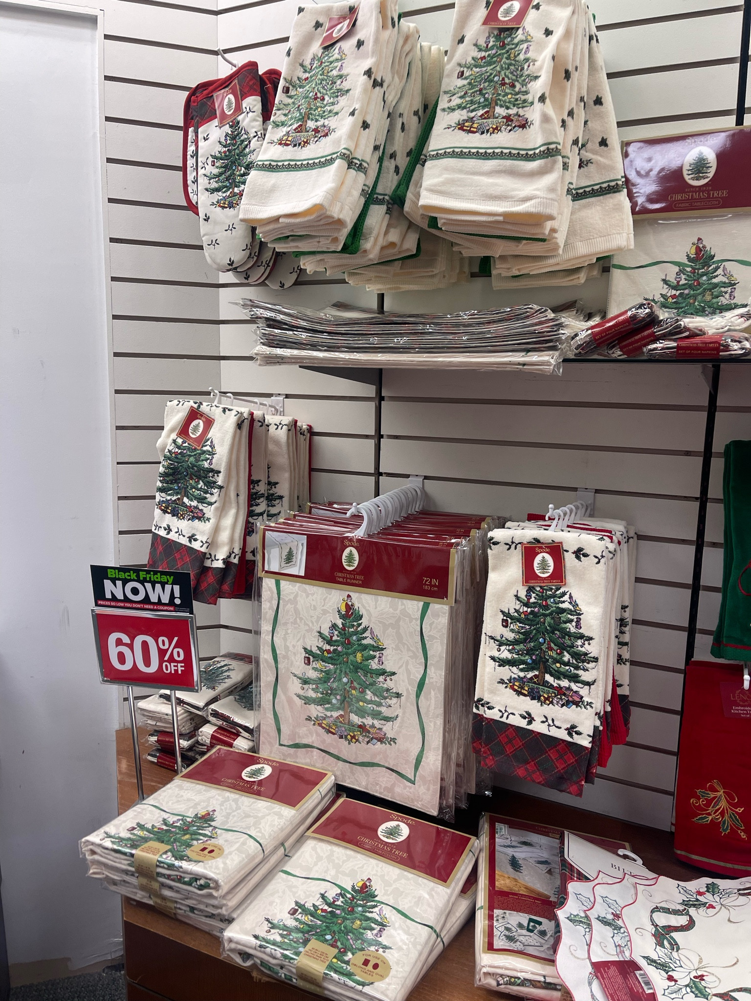 Belk has Spode Christmas on sale for 60% off! 


#LTKSeasonal