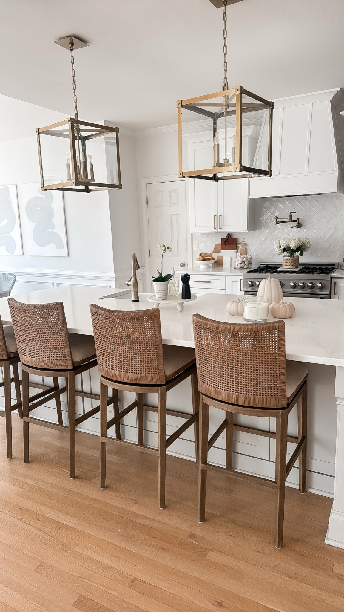 New kitchen stools and a fall candle I’m loving!

Follow my LTK @laurenlefevre on the @shop.LTK app to view this post and get my exclusive app-only content!

#LTKHome #LTKStyleTip #LTKSeasonal