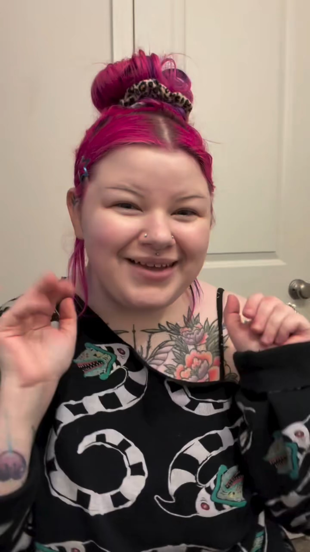 unbox the brand new fragrance from @maelys_cosmetics with me 🤭⭐️✨ yes maëlys the skincare brand! They sent me their brand new and very first fragrance, TEMPT! 

unboxing • with me • vlog • fragrance • perfume • pr • product launch • all things beauty • summer scent • luxury fragrance • skincare • selfcare • skin • review