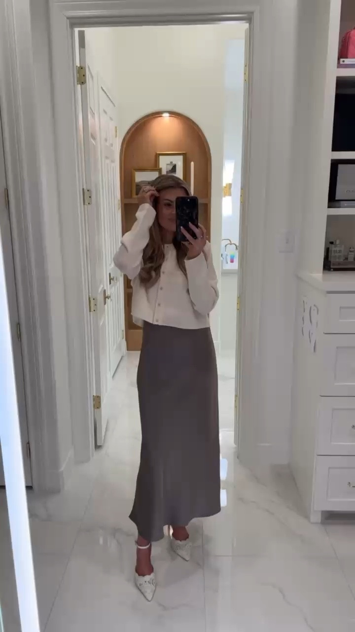 this outfit is more relaxed with the cardigan but still dressed up!  (wearing a size small in the cardigan and size 4 in skirt) 

Aritzia, classy pieces, matching trouser set, neutral set, work outfit, dressy outfit

#LTKFindsUnder50 #LTKSeasonal #LTKFindsUnder100