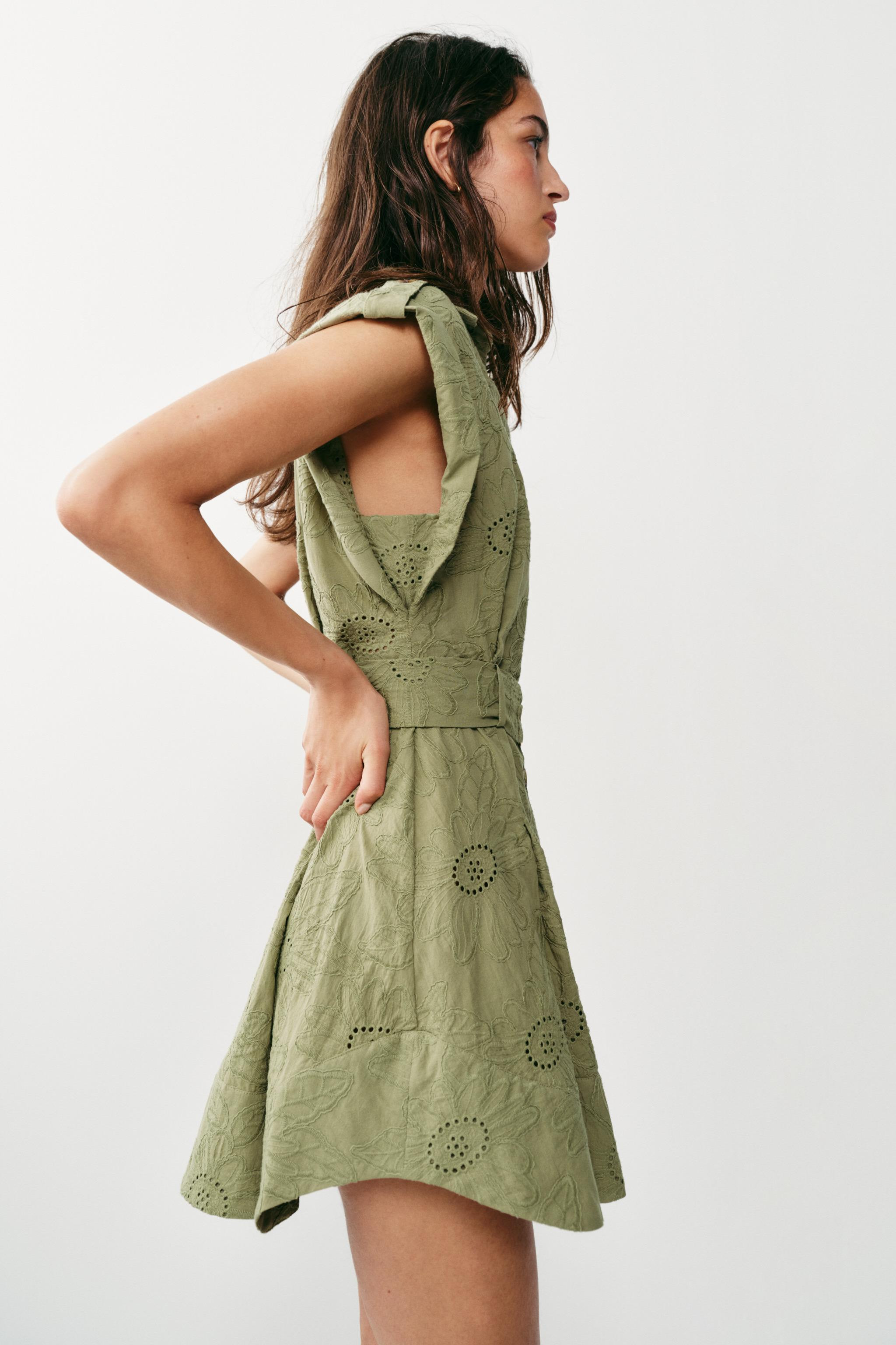 SHORT DRESS WITH CUTWORK EMBROIDERY | Zara UK