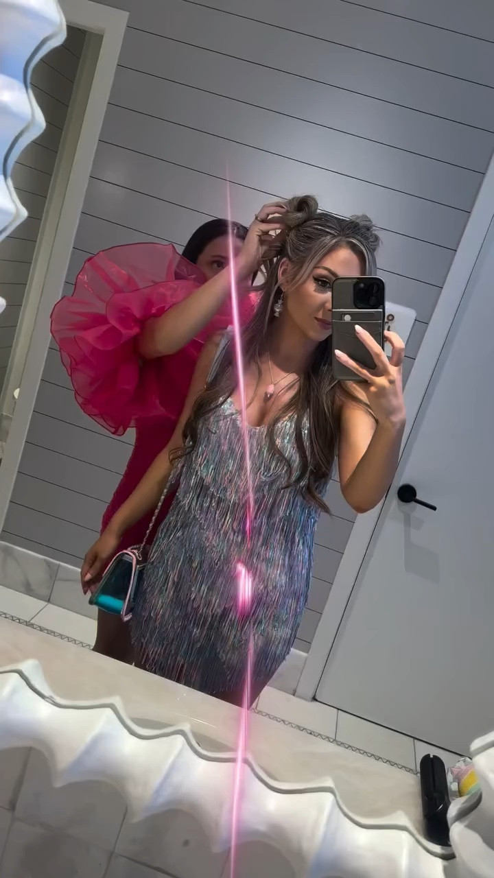 🚨 Attention Swifties 🚨

Daycare.com is giving away 2 Luxury Box VIP Tickets to see Taylor Swift at Miami Hard Rock Stadium on October 19th as well as tickets to TayFest Night3 from @theoutfitproductions . And yes, airfare is included !
More info on our Instagram page! 


- #family #mom #parenting #igerstampa #relatable #momsoftampa #parents #motherhood #coparenting #blendedfamily #parentinglife #tampablogger #momblogger #stepmom #motherhoodunplugged #tampa #motherhoodthroughinstagram #tampaflorida #momsofinstagram #momsoftiktok #pregnancy  #mommemes #momlife #floridalife #taylorswiftconcert #mommyblogger #daycaredotcom #inmydaycaredotcomera 
#taylorswift