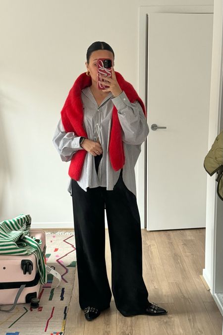 Tuesday work outfit ✨

Wearing the DISSH oversized shirt in a 10, Venroy black wide leg pants in a M and the H&M oversized red knit in a M.

#LTKaustralia #LTKstyletip #LTKworkwear