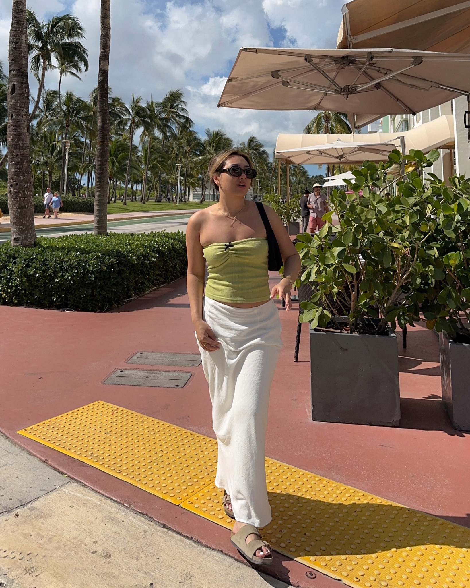 summer maxi skirt outfit