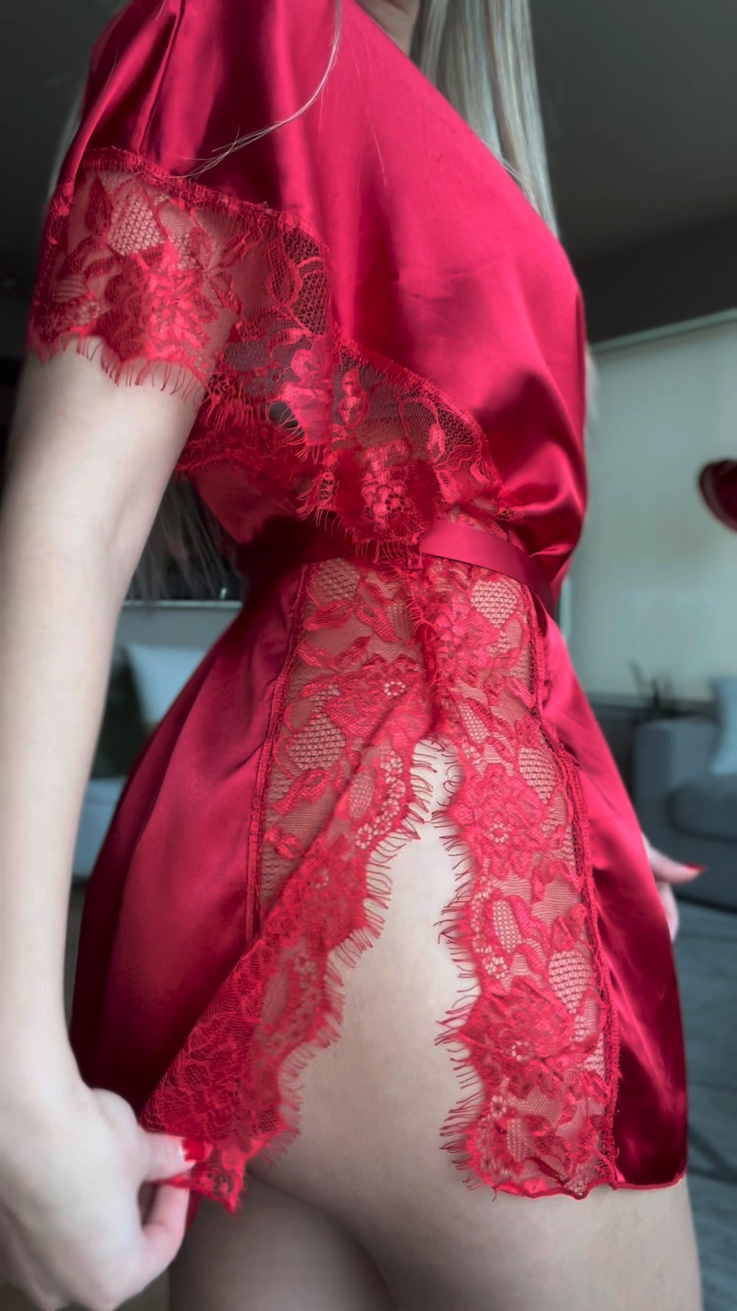 Oh my gosh! Look at this silk red robe. From Amazon. Check out their other colors. Absolutely love the eyelash lace detailing on the sides. 

#LTKVideo #LTKGiftGuide #LTKSeasonal