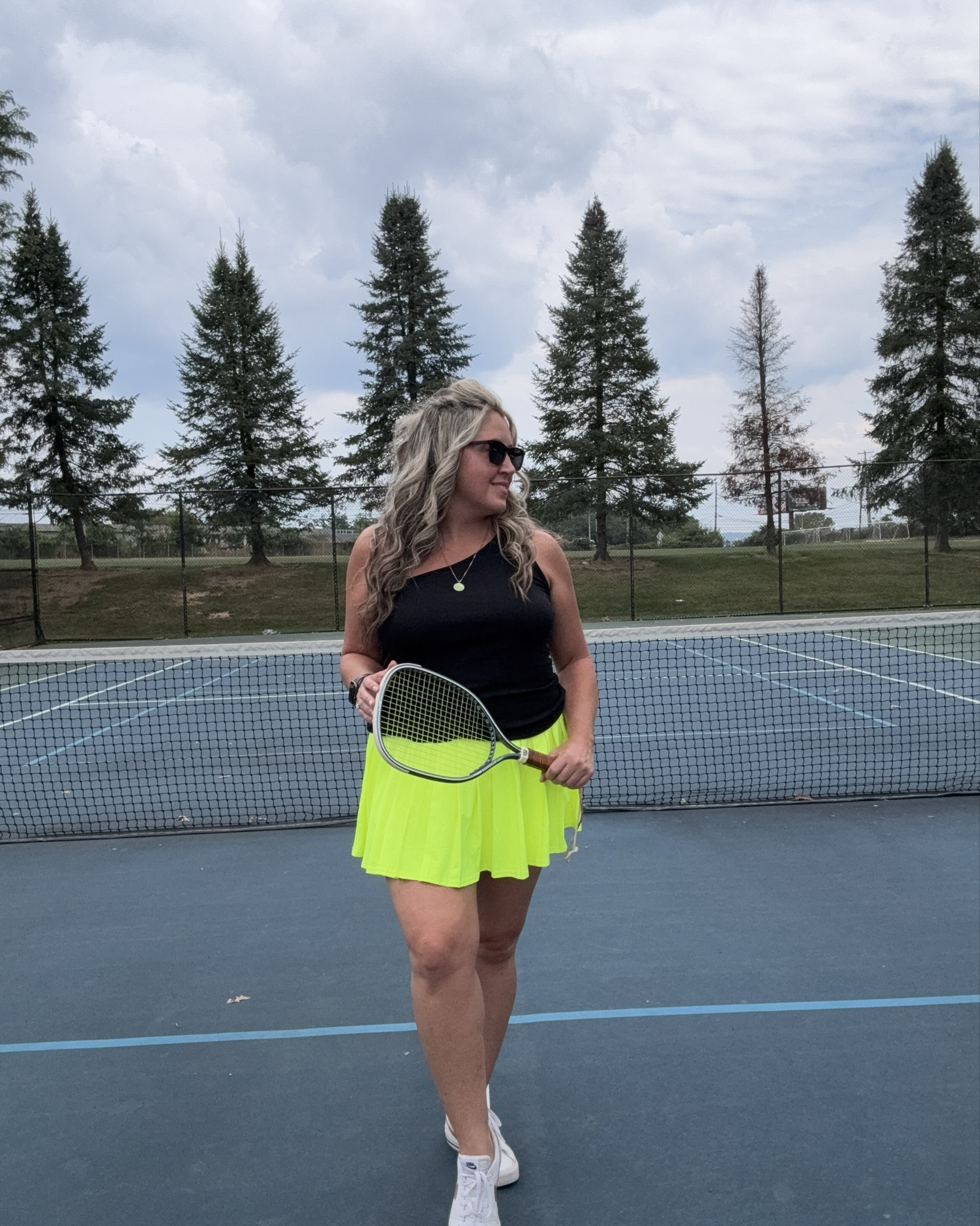 The US Women’s Tennis Open starts today 🎾
Here are two NEON Green styles I love💚

#LTKActive #LTKOver40 #LTKMidsize
