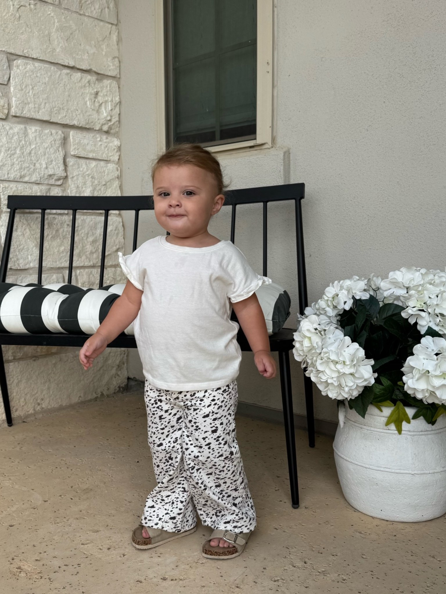 Cow print jeans for TODDLERS?! Screaming! 

Toddler girl outfits, toddler jeans, cow print jeans, animal print kids, cow print kids, baby girl outfits, toddler girl fall finds