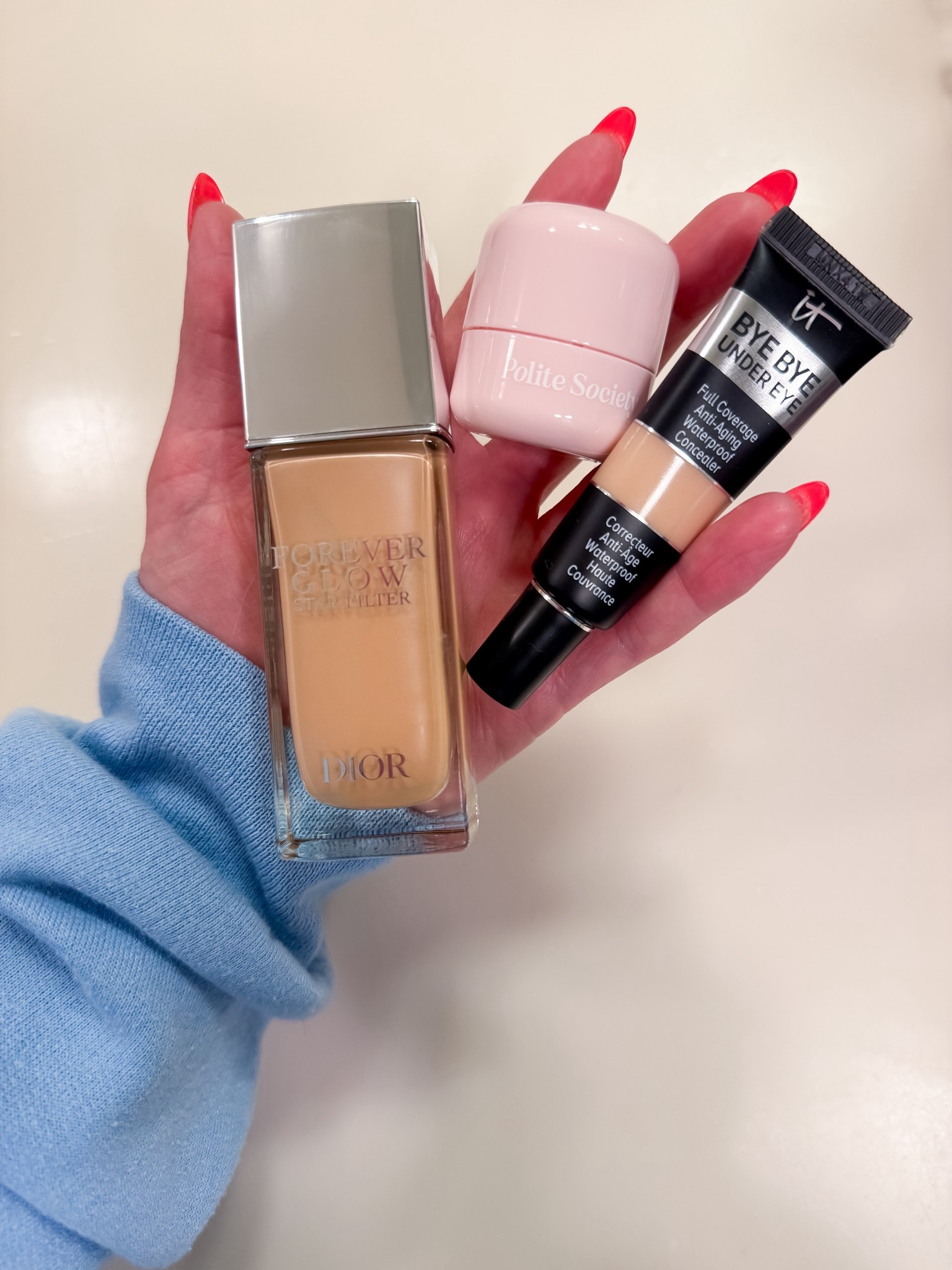 Favorite “no makeup makeup day” essentials


Dior, glowy skin, concealer, Polite Society, blush, Dior Forever Glow, mom life 

#LTKmomlife #LTKgrwm #LTKmorningroutine