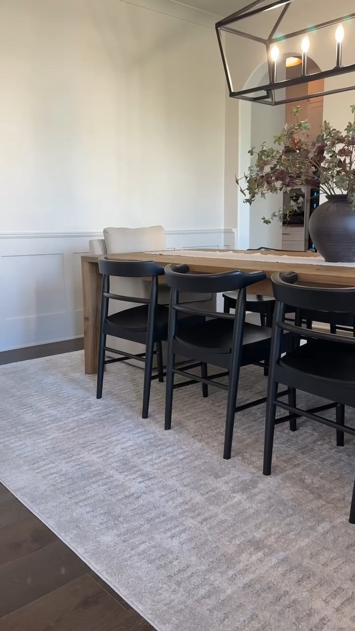 My dining room furniture 🏠




Fall dining room, dining room inspo, dining room, fall inspo, fall decor, dining decor, room refresh, seasonal, fall dining

#LTKHome #LTKSeasonal