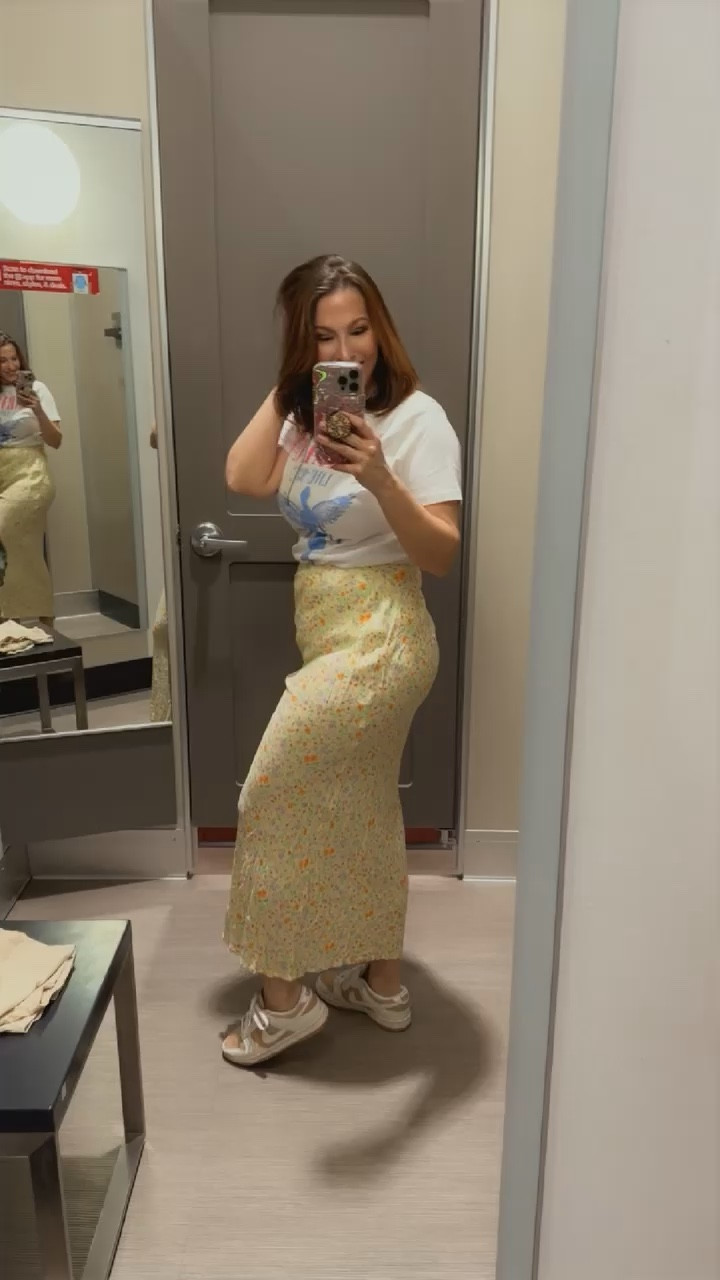 Midsize momma ready for spring in this target skirt and tee 💕 

#LTKfindsunder50 #LTKmidsize #LTKstyletip
