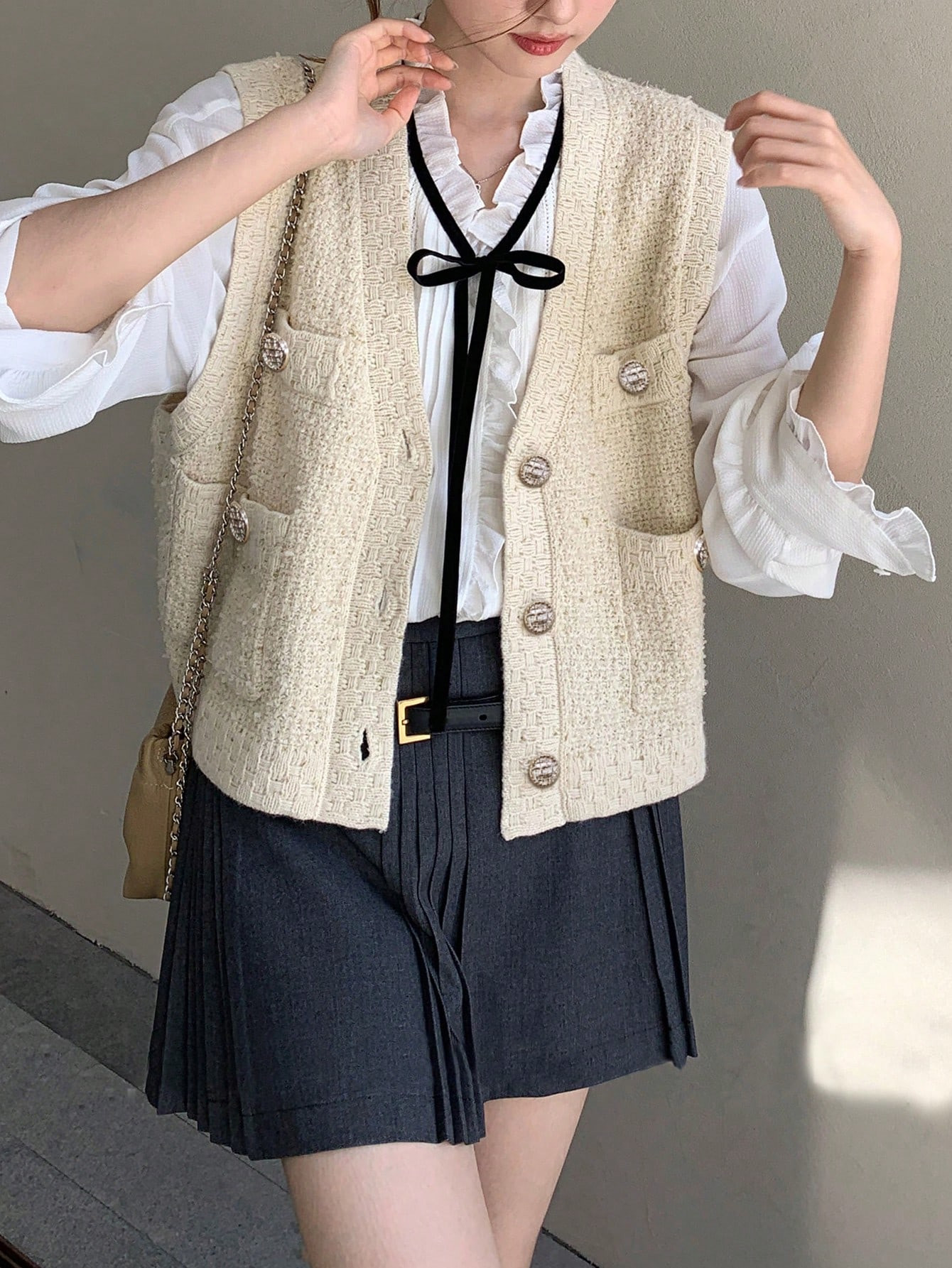 Women's Deep V-Neck Button Pocket Sleeveless Solid Color Cardigan Vest, Shein Christmas Outfit, Fall | SHEIN