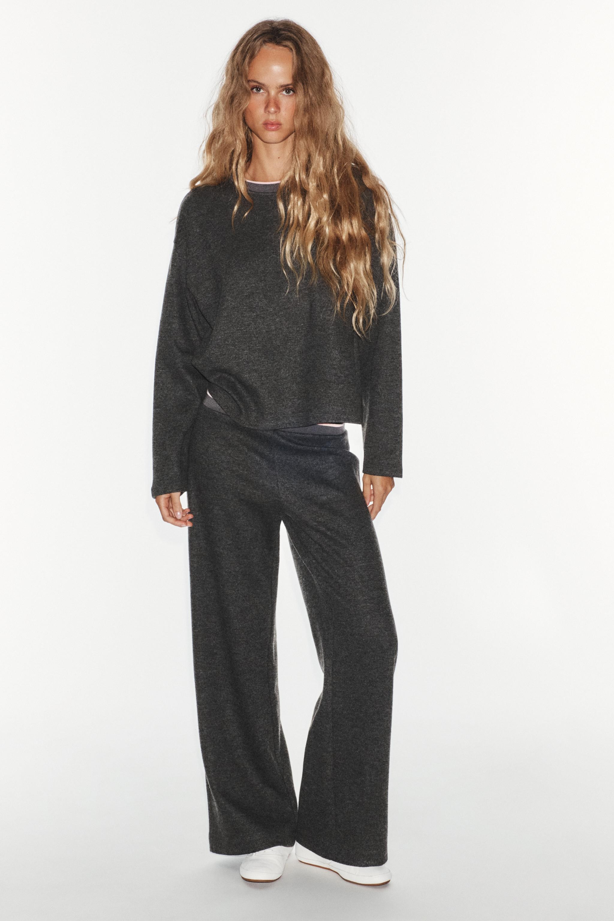 CONTRAST STRIPE SOFT SWEATSHIRT | Zara UK