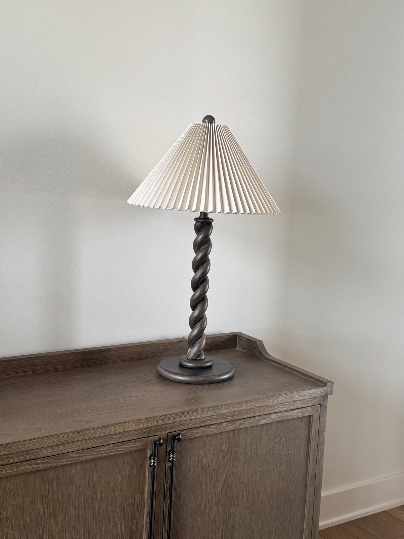 How cute is this table lamp!

#LTKHome