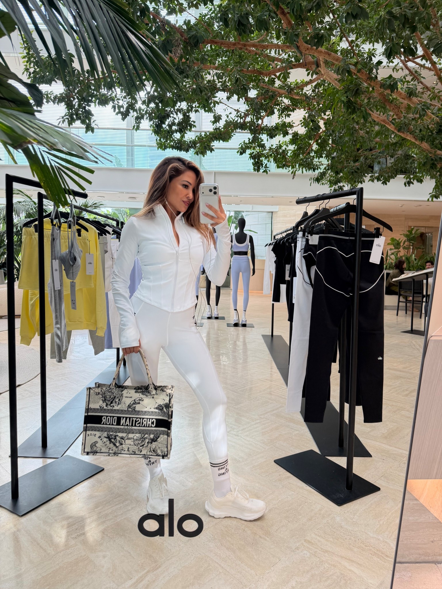 Workout to coffee & errands look🤍

#LTKootd #LTKActive #LTKfitnessgoals