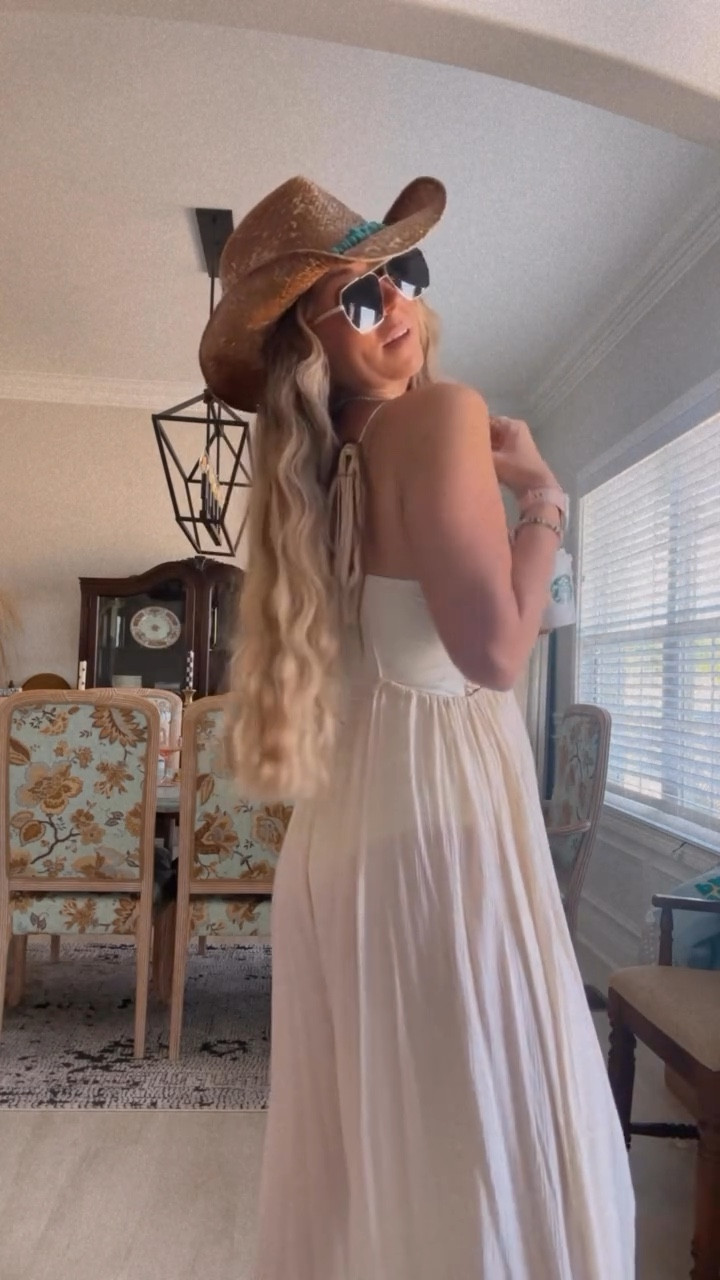 Loving this boho poolside look. This bathing suit is so classy and looks EXPENSIVE!  💖 

#saturday #happysaturday #ootd

#LTKFindsUnder50 #LTKStyleTip #LTKSwim
