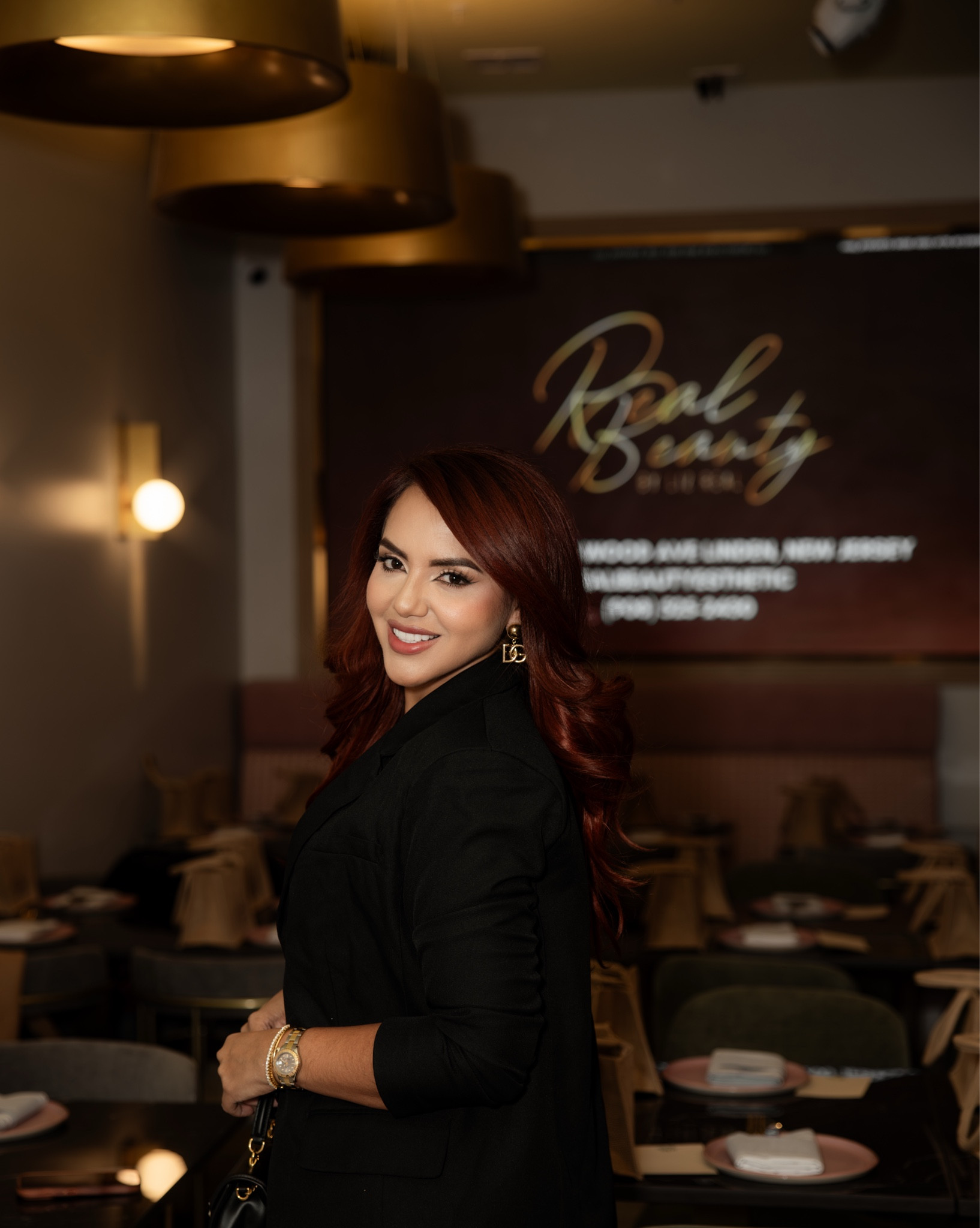 Hay días que simplemente se sienten alineados… y este fue uno de ellos🥹
Si ustedes tan siquiera supieran el stress que yo tenía el día anterior al evento y aún así Dios acomodó cada detalle, cada persona. 
Ese día respiré tres veces profundo cómo me aconsejó mi papi y lo que viví ese día superó cualquier expectativa, miedo y duda.

#LTKgrwm #LTKHoliday #LTKSaleAlert