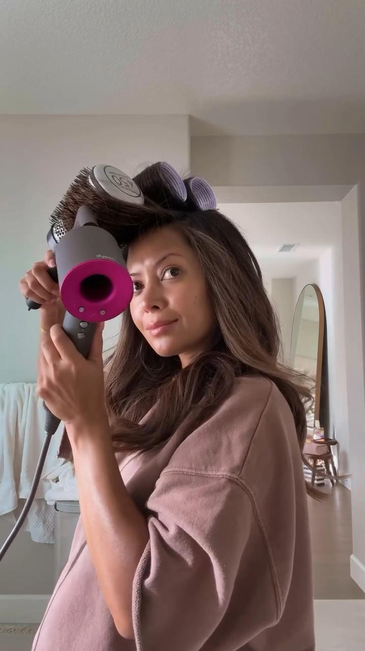 Bouncy blowout curls
I use the 2 inch curling iron
Outfit is Zara


Hair tutorial, voluminous hair

#LTKCyberWeek #LTKBeauty #LTKFindsUnder100