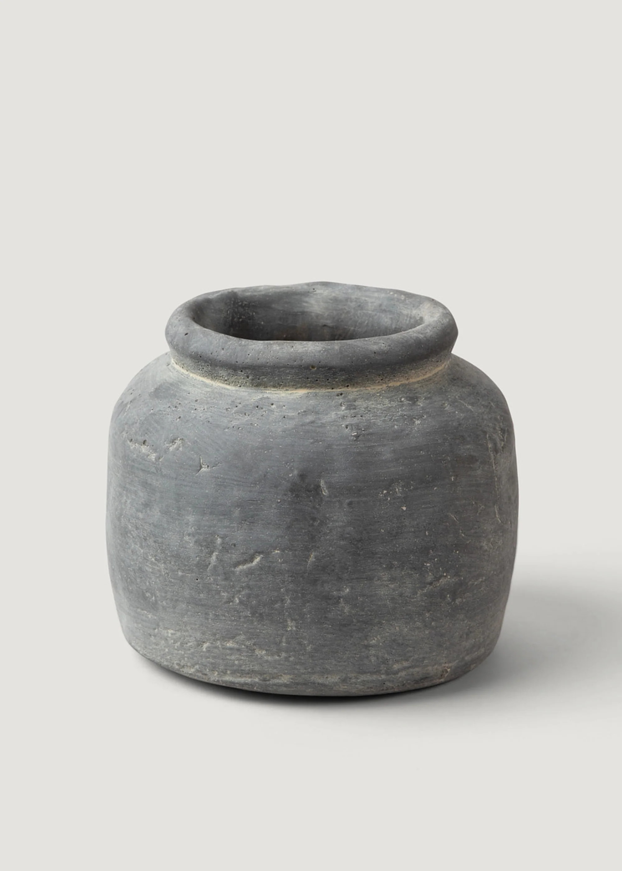 Distressed Concrete Grey Clay Pot | Boutique Planters at Afloral.com | Afloral