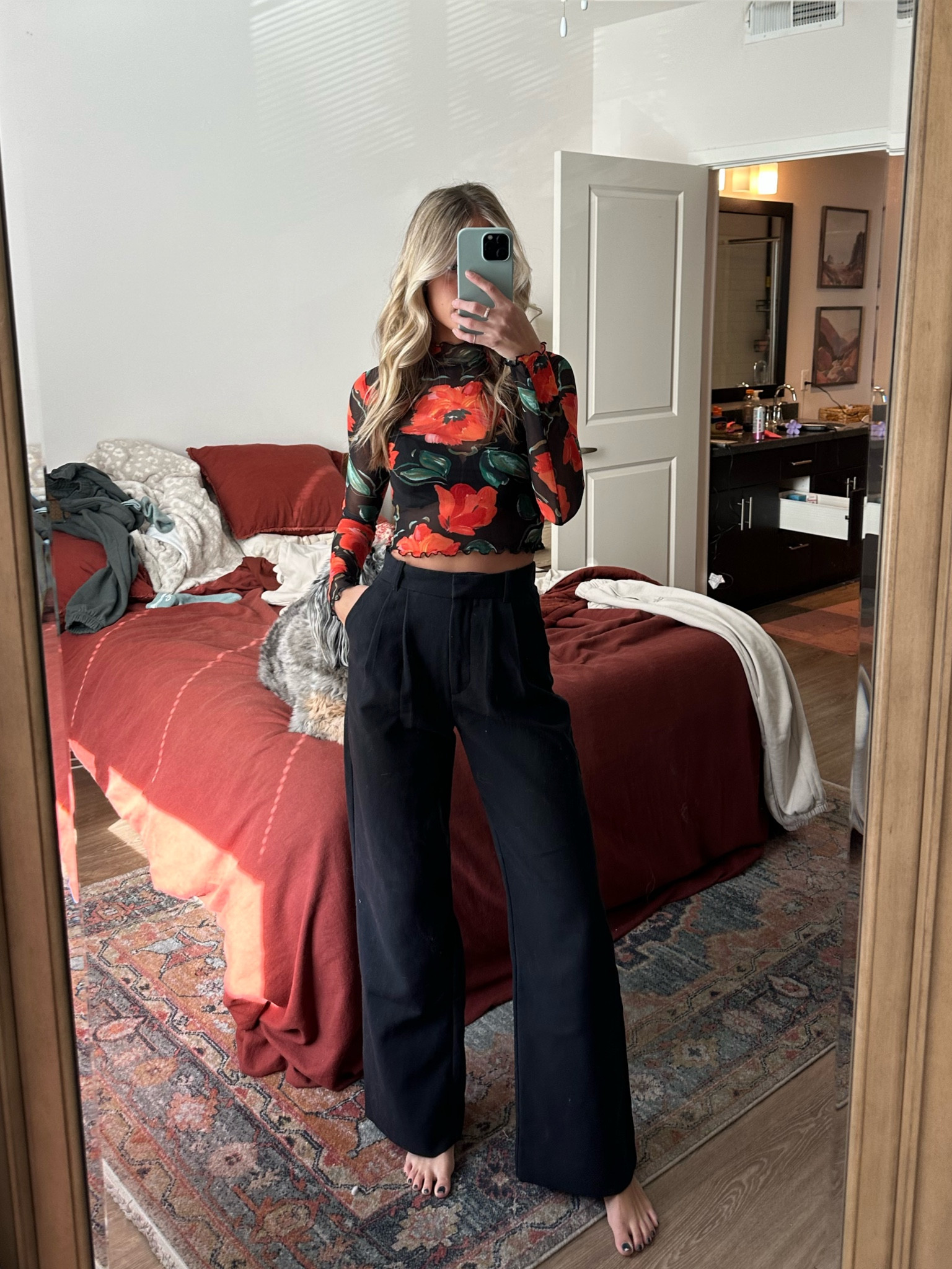 Mesh Christmas top🎄🌹(the top is see through!! Will need a bralette or bodysuit underneath!) & of course Sloane Tailored pants 🤌🏼 

Shop Resa is one of my favorite brand 


Top Size: xs 
Bottom size: 24/00 - regular

#shopresa 
#meshlongsleeve
#abercrombie 
#abercrombiesloanepant
#sloanetailoredpant

#LTKHoliday #LTKworkwear #LTKSeasonal