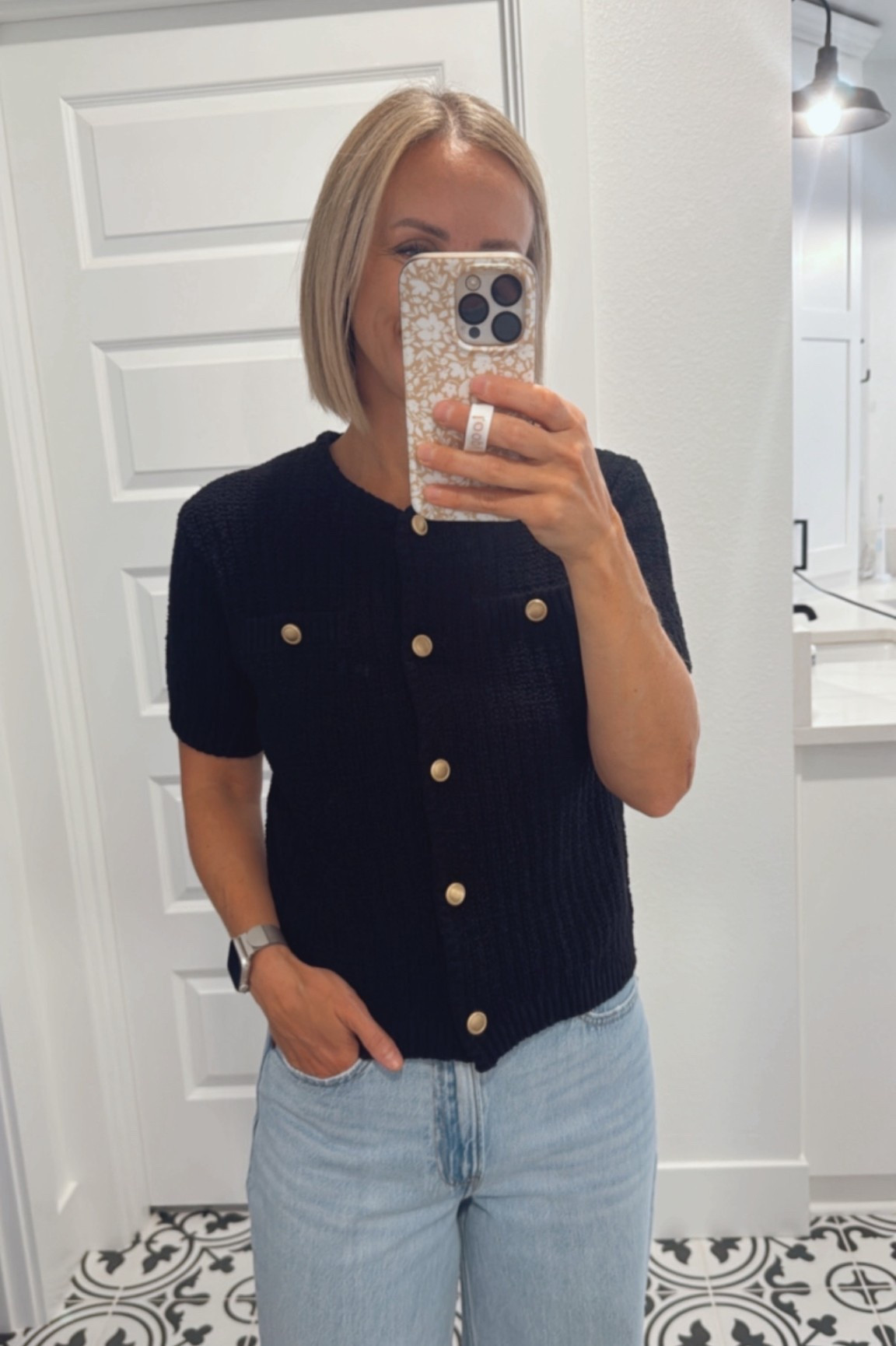 This sweater is perfect for work and teaching and is inexpensive. Runs true to size. I’m wearing an extra small. 

#LTKFindsUnder50 #LTKFallSale #LTKPetite