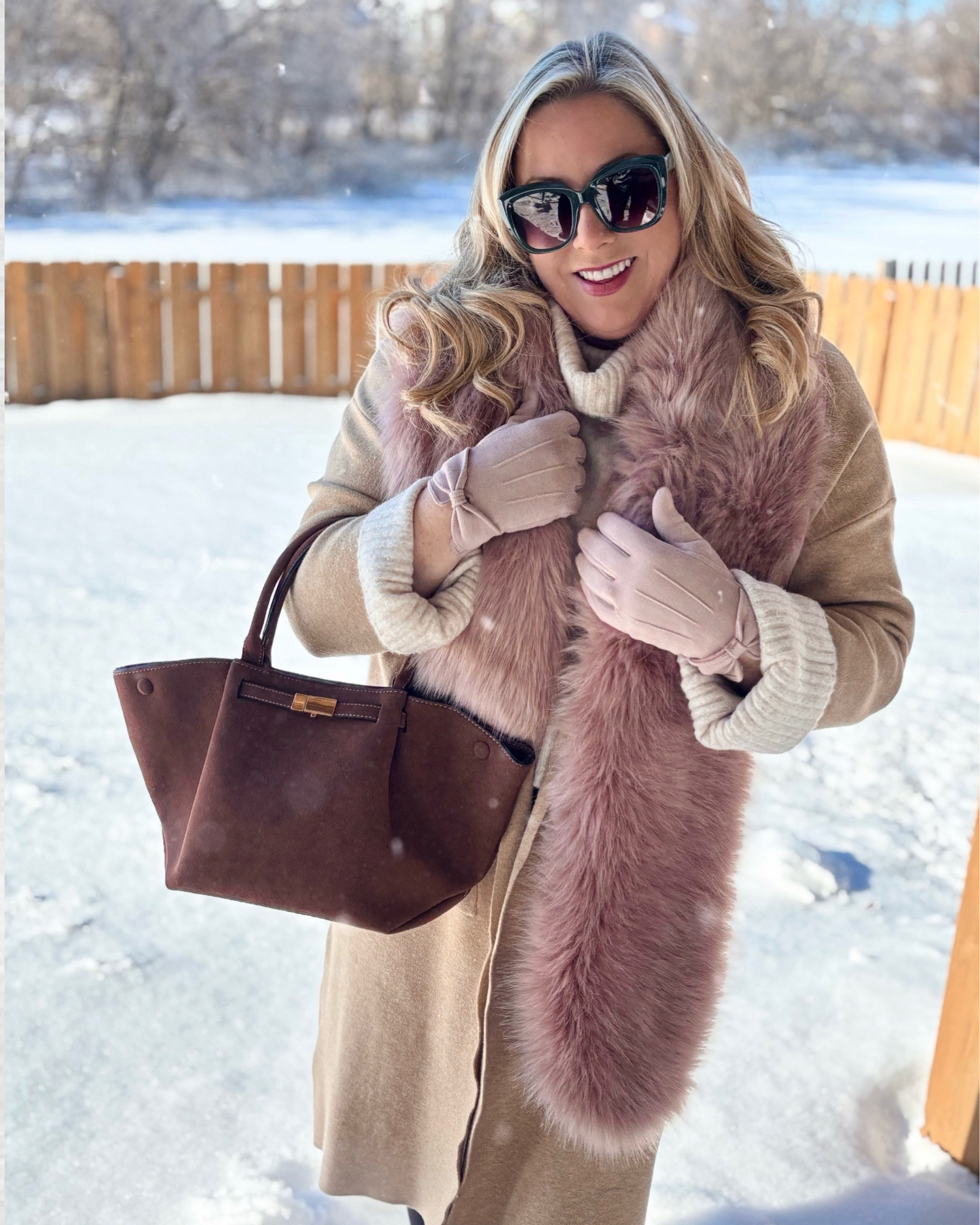 Must have winter trend : Chocolate Brown Bag 🤎

#LTKStyleTip #LTKItBag #LTKMidsize