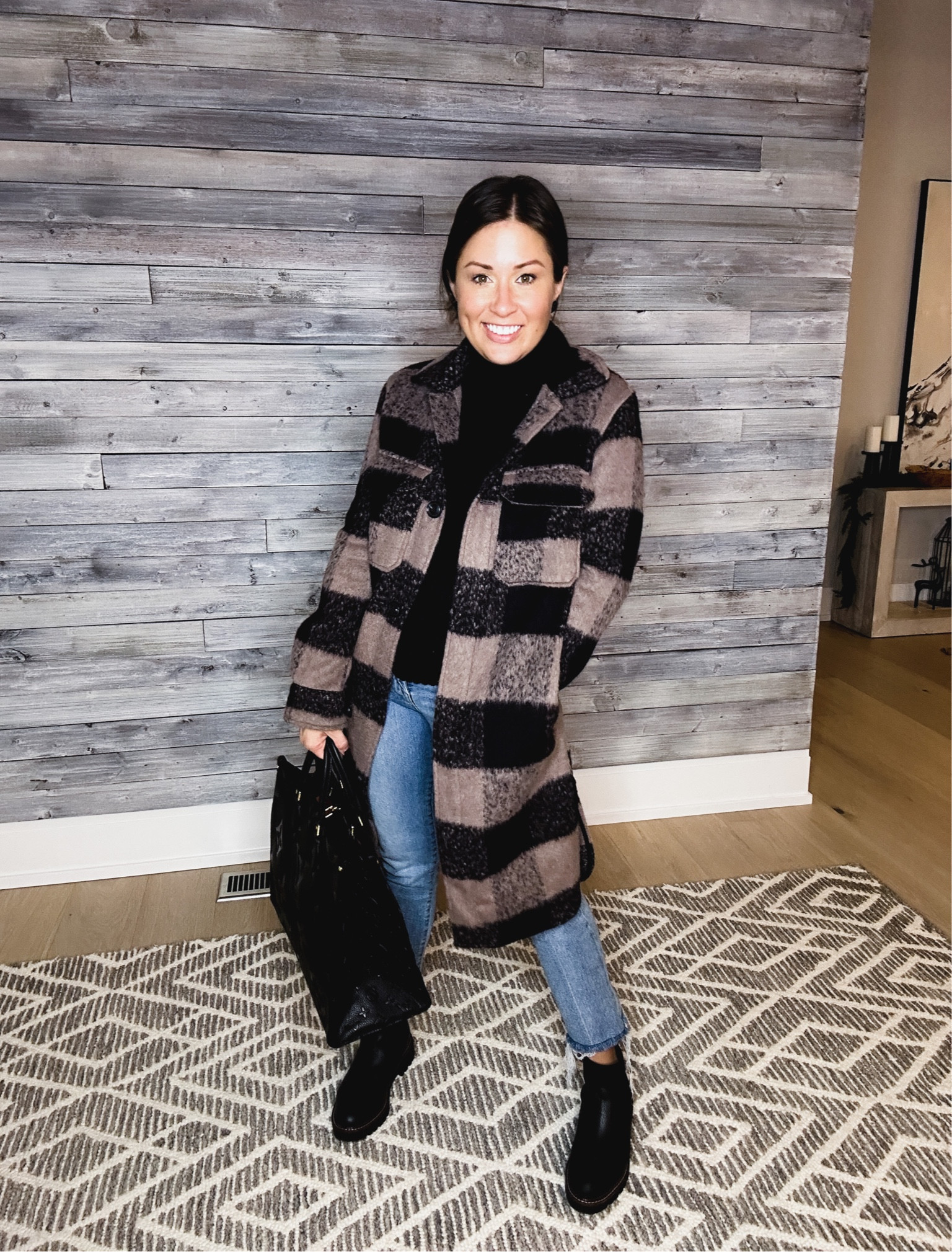 Wearing XS in this amazing, full length shacket! 🤍🖤

#LTKsalealert #LTKunder100 #LTKGiftGuide