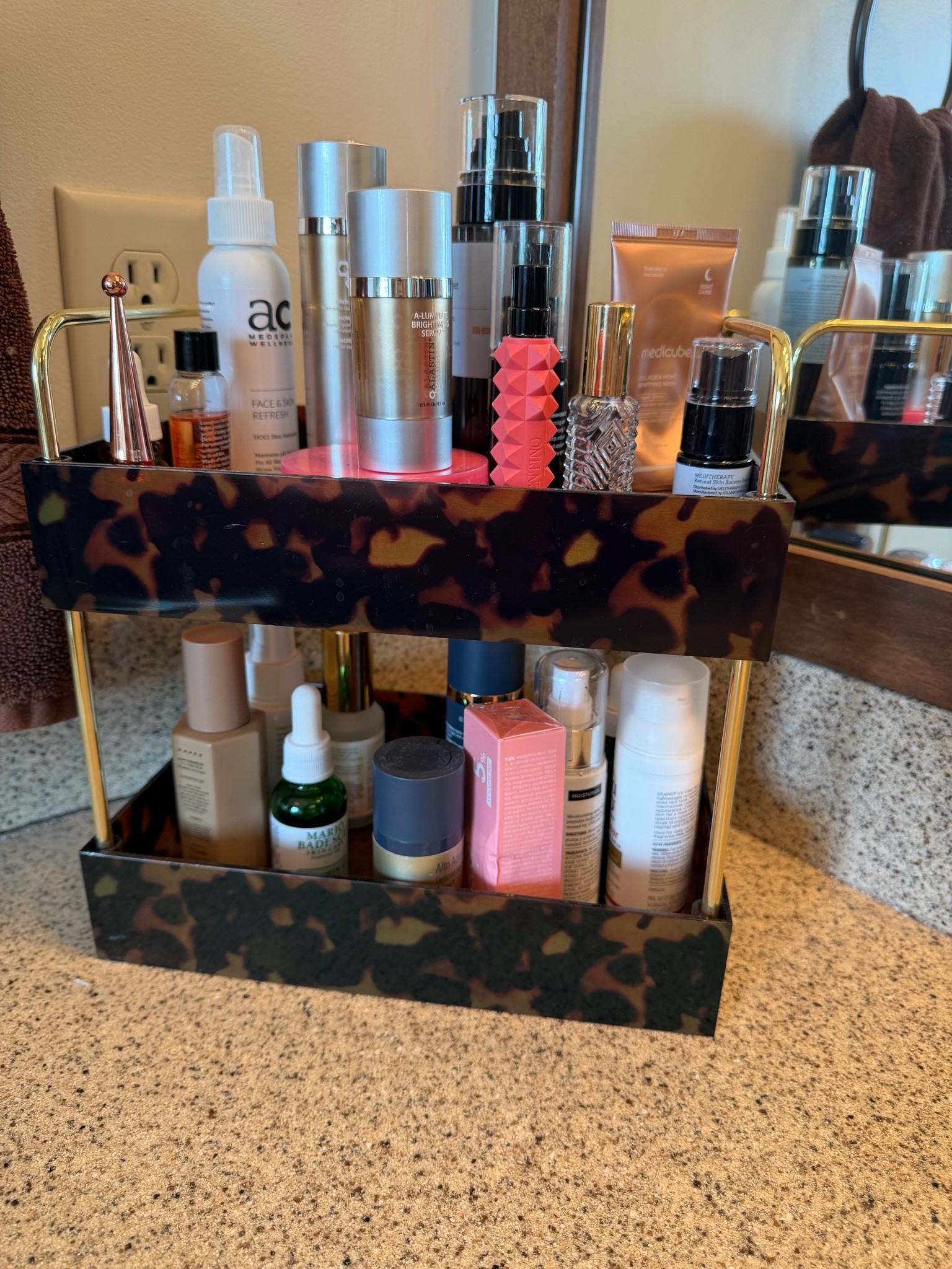 Obsessed with this two-tiered tortoise shelf 🤎 It also has SO many adorable matching pieces! These give such a chic look to any bathroom or office!

#LTKHome #LTKmorningroutine #LTKdayinmylife