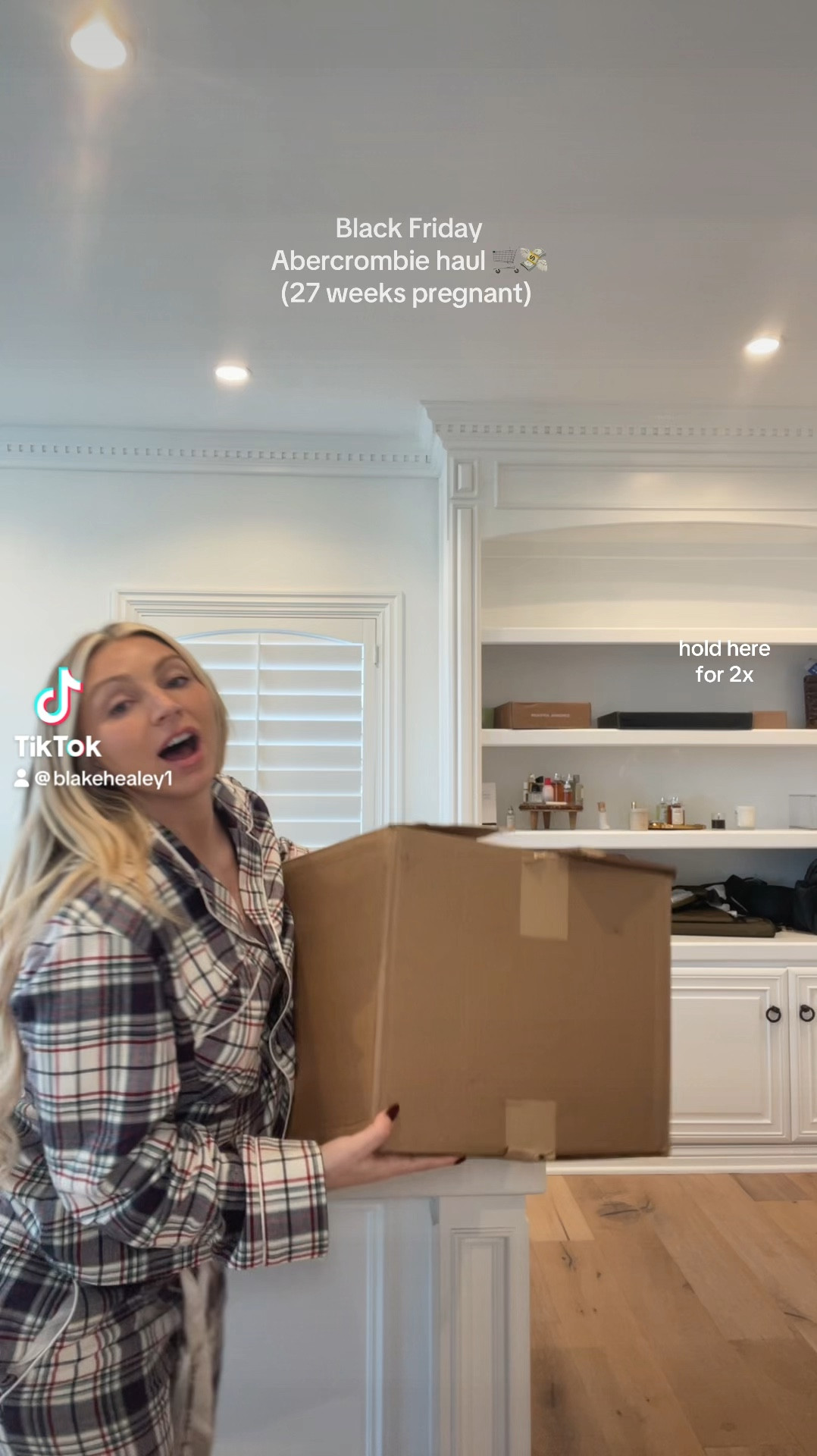 Abercrombie sale is still going on!! 40% off with code CYBERAF !!!!

#LTKBump #LTKFindsUnder100 #LTKCyberWeek