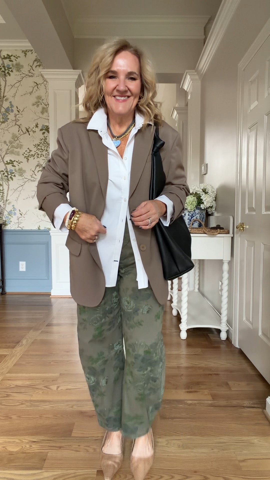 6 more ways to style these floral barrel jeans

But really? They’re just some great tops that will go with your denim or other casual pants. Of any color! These are all neutrals.
Sizing below
Floral jeans size 29
White top size medium (pretty sheer you’re going to need a cami)
Knit blazer size medium and its oversized
Linking a few graphic tees but go looking in your closet! Thinking vacation tee, concert t-shirt, etc.
Pink sweater size medium
Neutral peplum size medium found on amazon as the anthro version is soldout
Blazer size medium (50% off and this is a really nice oversized blazer)
White blouse 1.0
Quilted Denim jacket medium

#LTKSaleAlert #LTKOver40 #LTKPetite