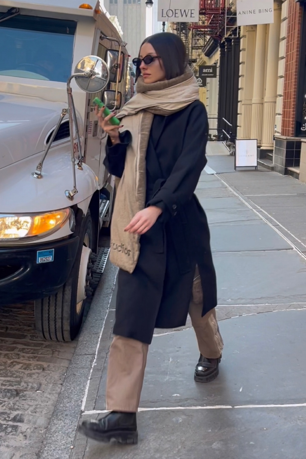 New York street style  


#LTKtravel #LTKitbag #LTKsalealert