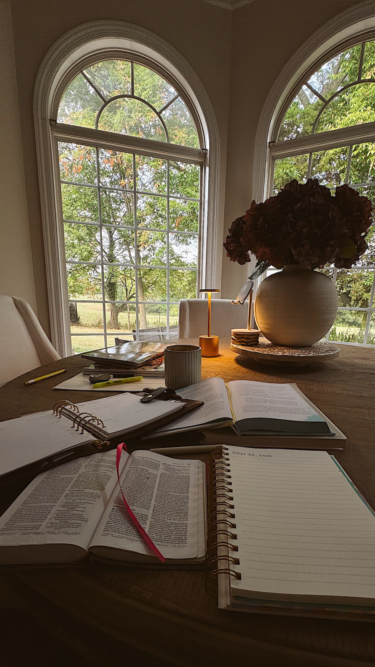 Linking up my favorite bible studies + my go-to markers & pens for quiet time. 

Some scripture, journaling, and coffee always sets the tone for my day ✨

#QuietTimeEssentials #BibleStudyTools #FaithJourney #MorningRhythms #CozyStudySetup 

 