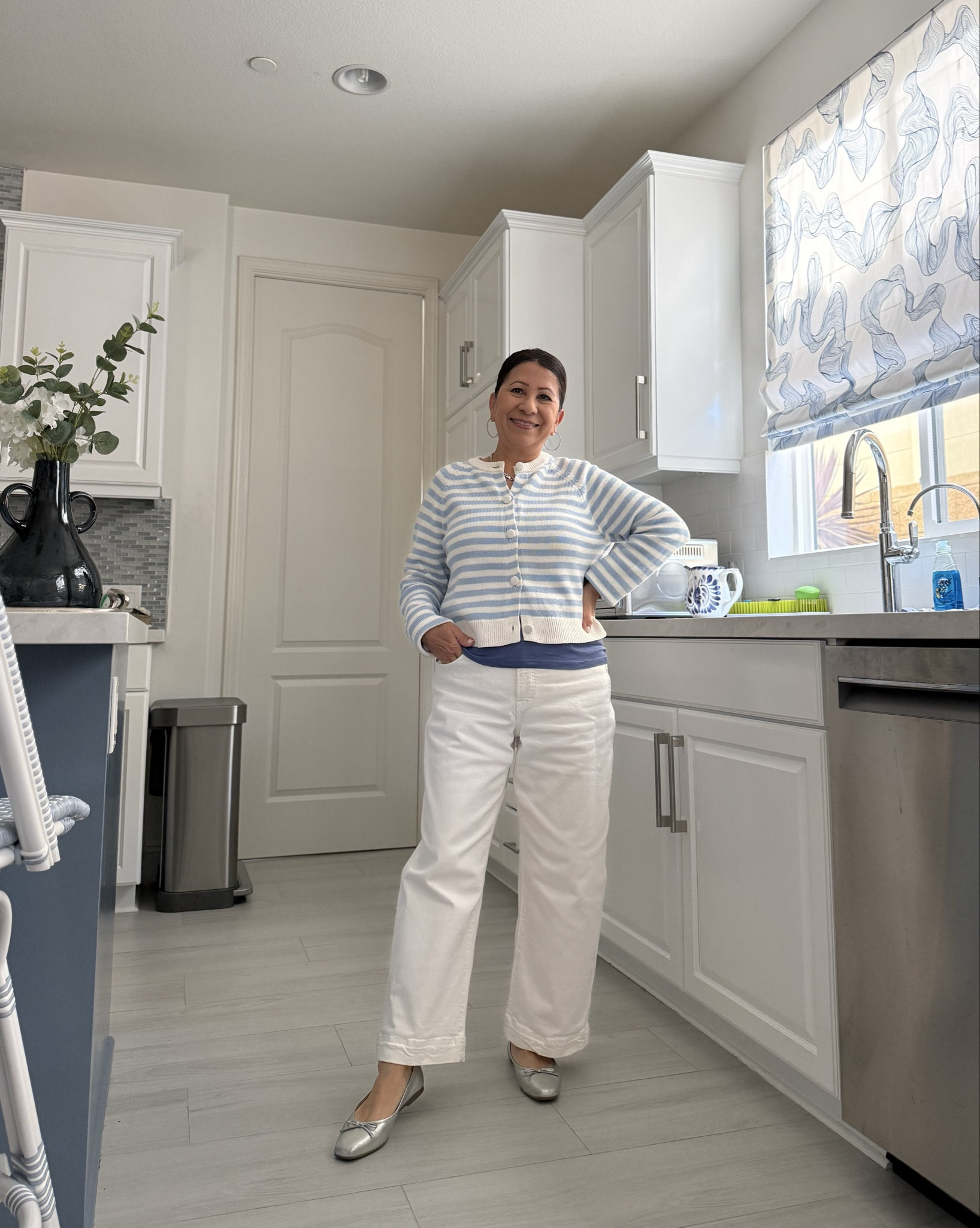 When you match your coastal kitchen 💙🐠🐚




coastal vibes 🐠🐚🐳💦
light blue striped cardigan | white petite jeans | metallic silver flats | BuDhaGirl all weather bangles | Nordstrom pave hoop earrings | Target fashion | Madewell | Serena & Lily bar stools | teacher outfits | daily outfits | teacher style






#LTKPetite #LTKHome #LTKootd