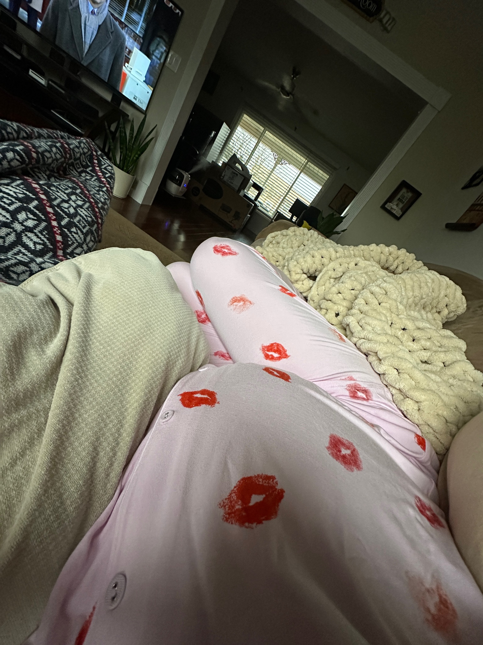 Wearing a medium 8+ months pregnant. Would’ve gotten my true size small pre-pregnancy.



#LTKFindsUnder100 #LTKBump #LTKGiftGuide