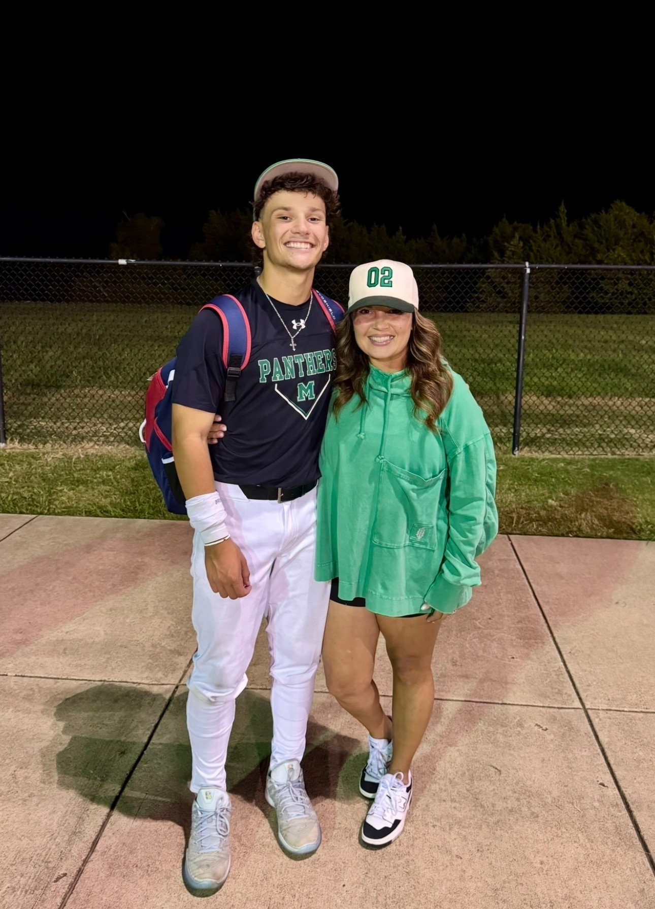 Sports mom outfit. Baseball mom. 

#LTKootd #LTKFindsUnder100 #LTKActive