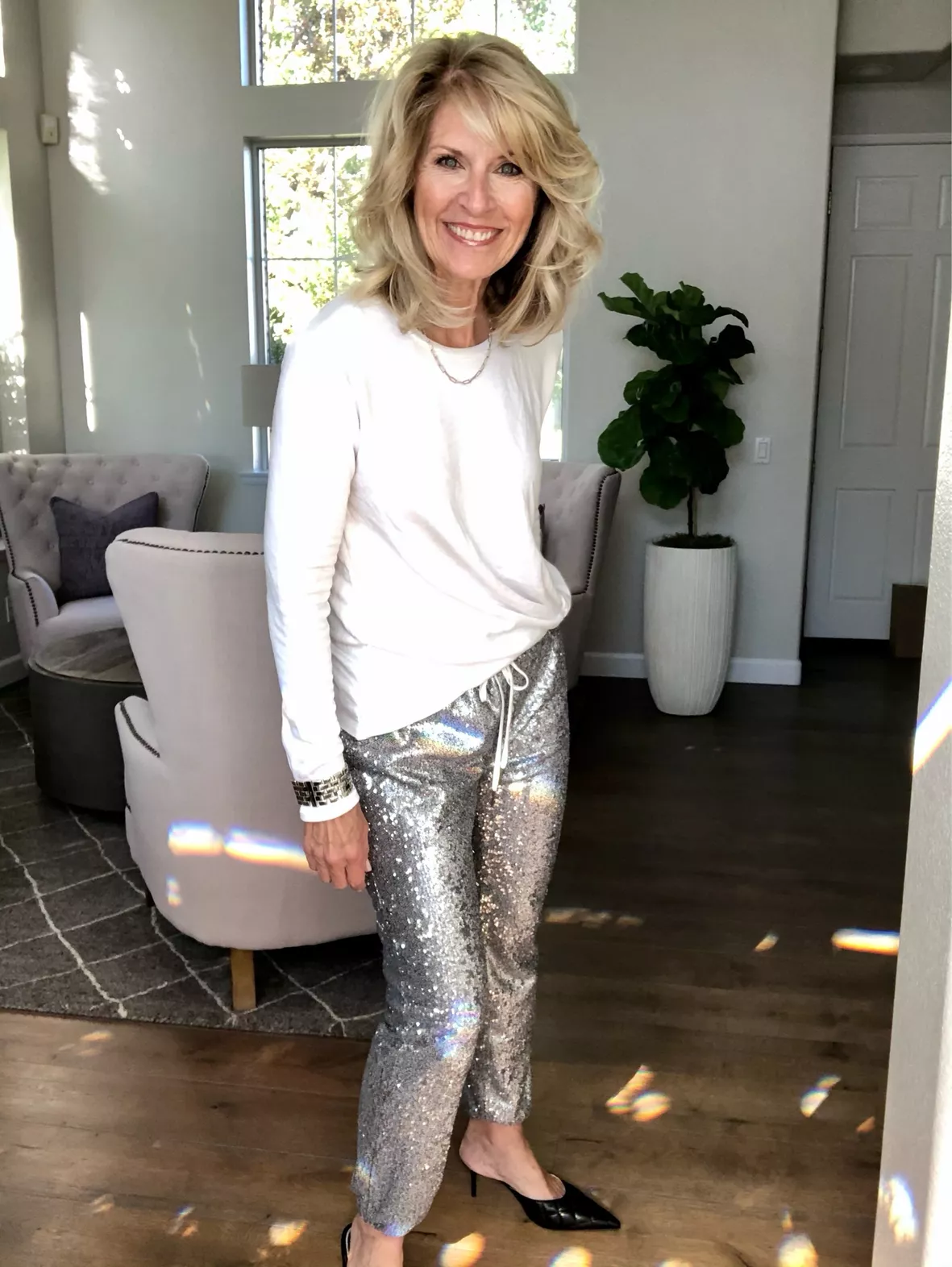 Sequin Jogger Pants curated on LTK  Sequin jogger pants, Sequin joggers  outfit new years, Jogger pants outfit