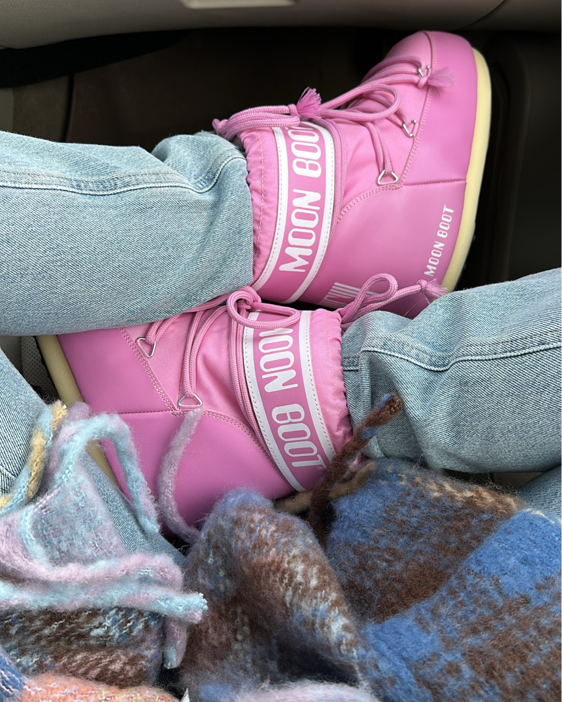 brb buying 5 more pairs of moon boots i’m obsessed w them🩷💗

#LTKshoecrush #LTKSeasonal #LTKtravel