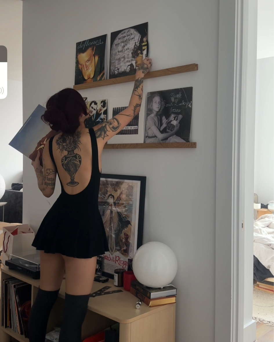 Wearing an XS in this! It’s a leotard so if you’re taller than I  (I’m 5”2) it will be very short on you just FYI