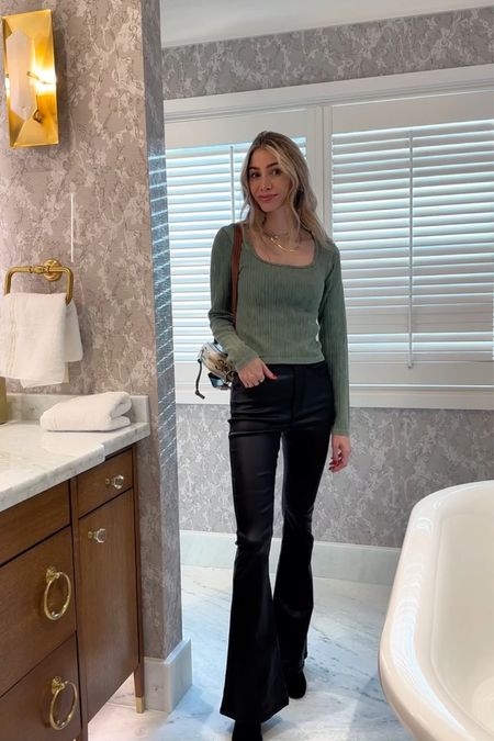 Leather pants size 0, Wearing a size XS in top







Nye outfit
New Year’s Eve outfit
Date night look

#LTKparties #LTKHoliday #LTKfindsunder50