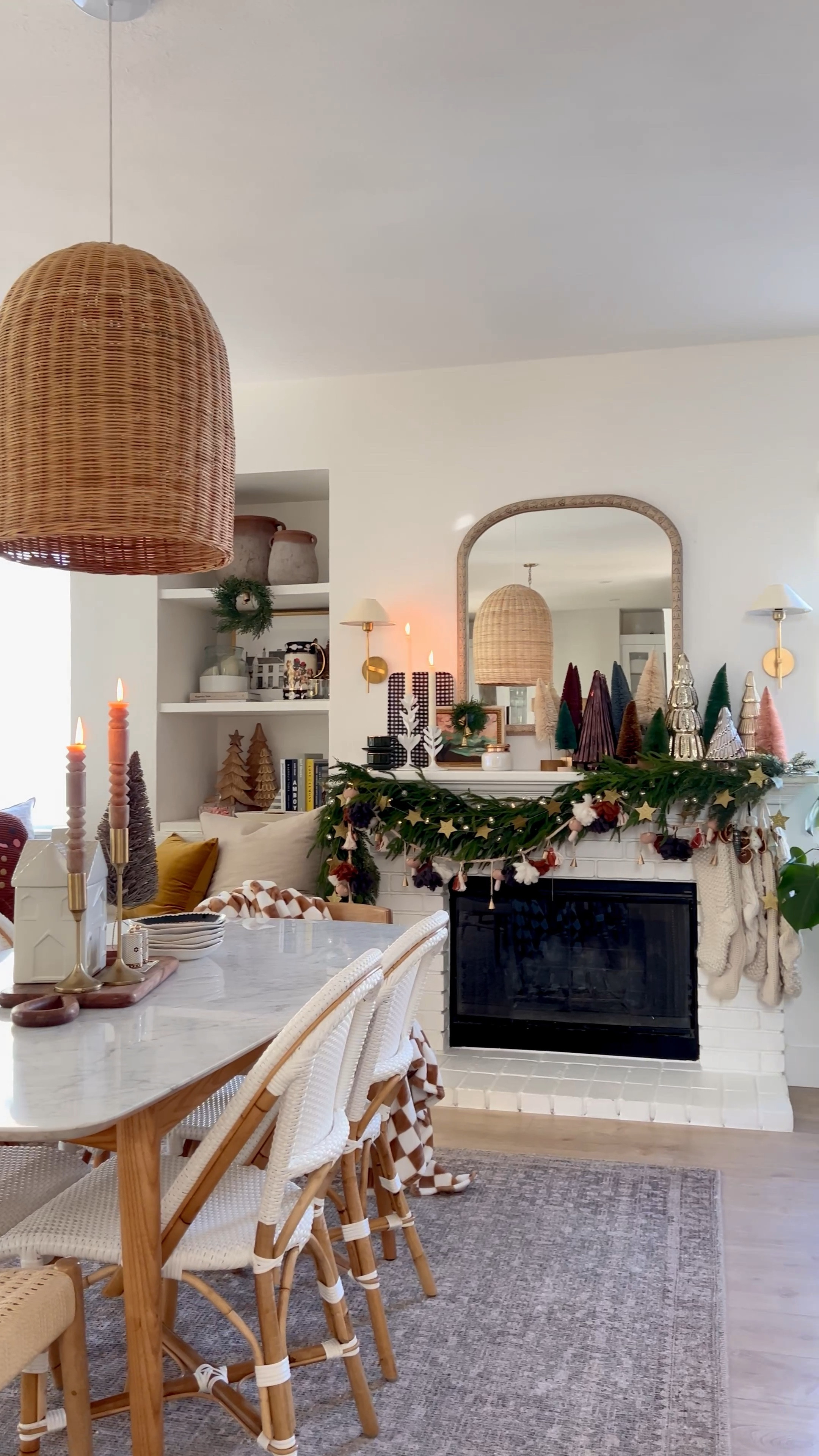 Christmas in the dining room

#LTKHoliday #LTKhome #LTKSeasonal
