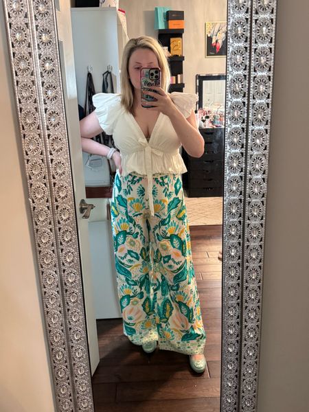 Sharing my outfits for our trip to Italy!
Love this white top from free people and linen floral pants from Anthropologie and Tory Burch ballet flats!

Perfect for summer and vacation!

#summer #summeroutfit #vacation #vacationoutfit #summerstyle #toryburch #travel #travelstyle #italy #girlystyle #balletflats #anthropologie #myanthropologie #anthropologiestyle 


