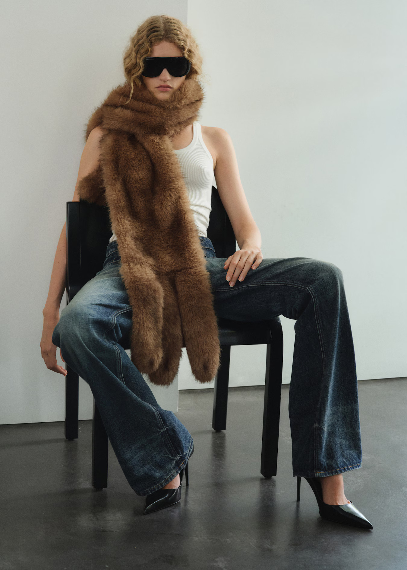 Long fur-effect scarf | Mango EU