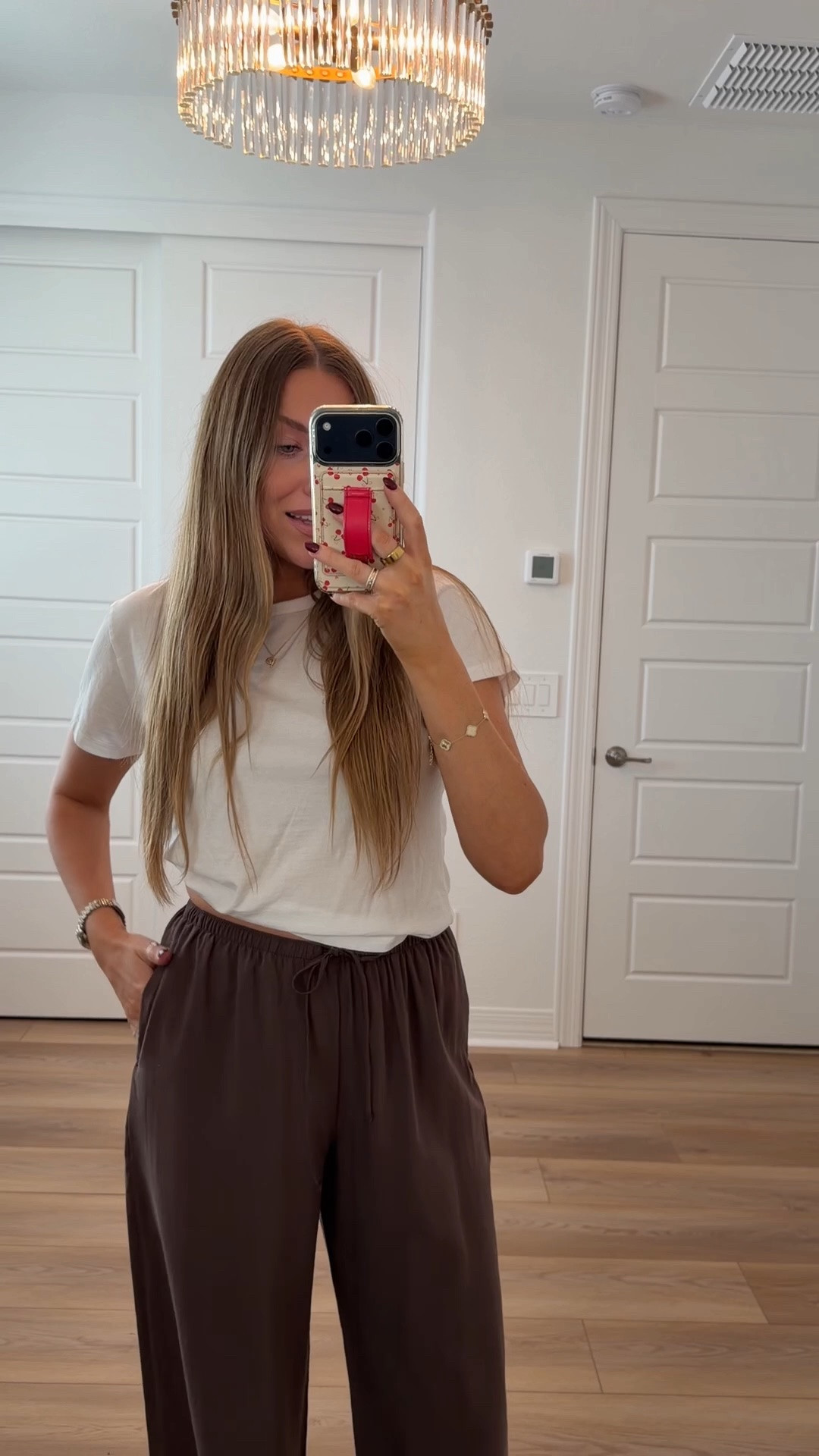 Obsessed with these brown wide leg pants from @abercrombie !! Wearing a medium long