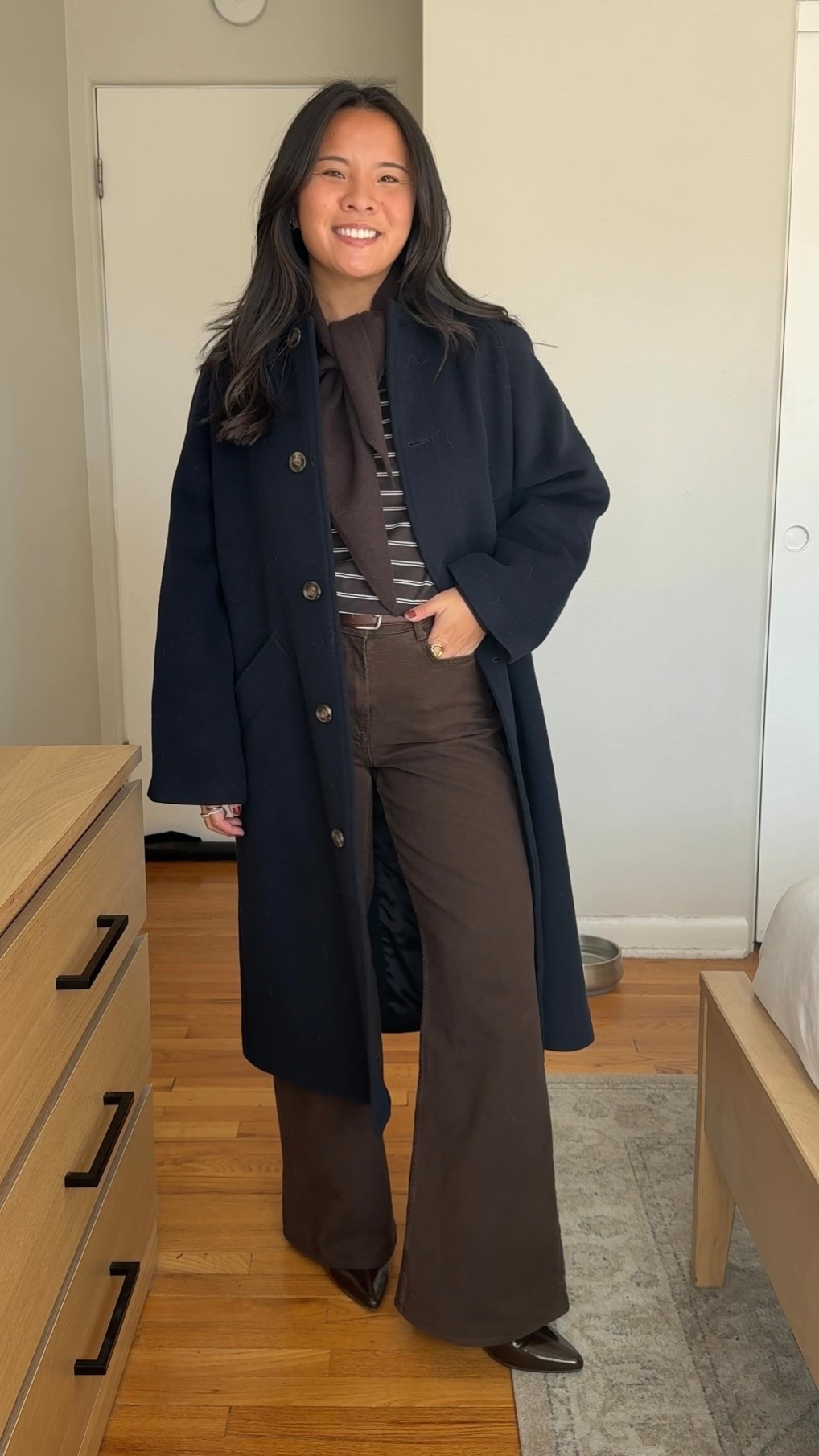 Coat: size 4
Jeans: size 6
Tshirt: size medium 